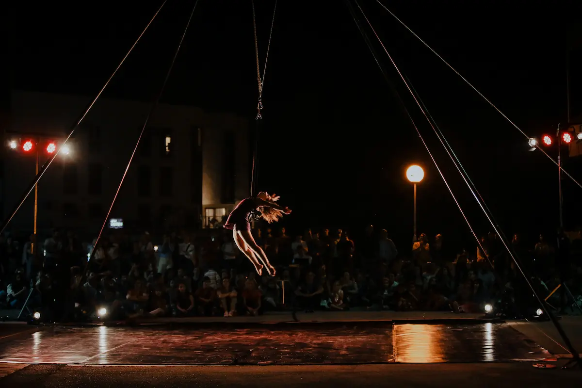 maria-lopez-aerial-straps-performance-festival