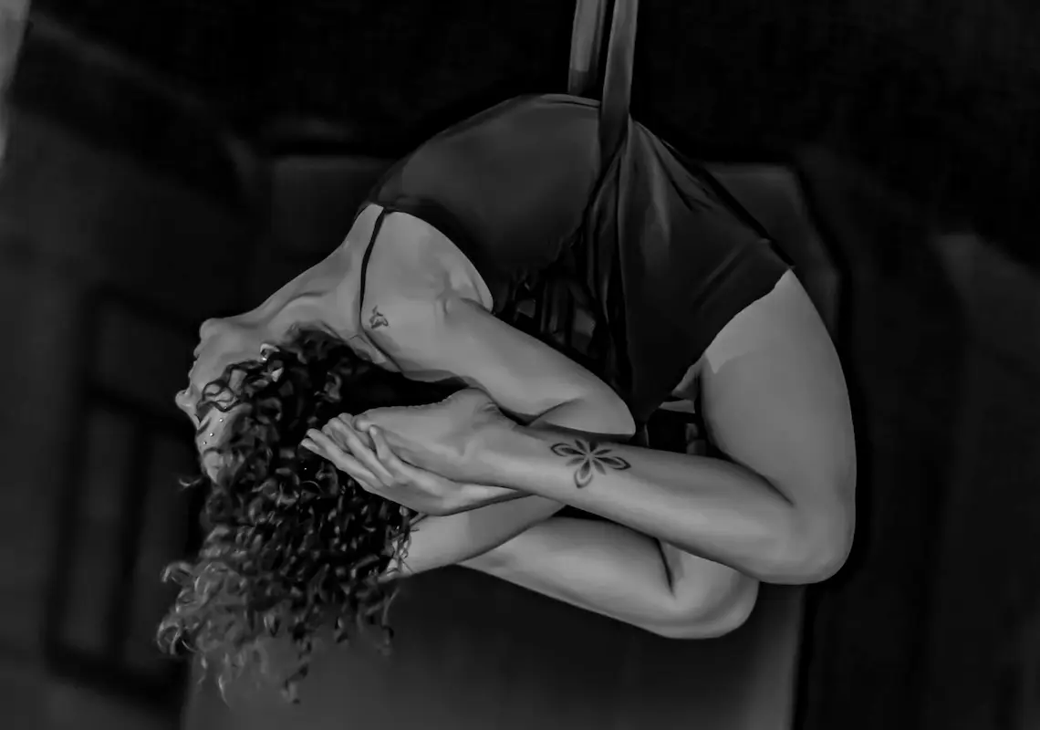 maria-lopez-performs-backbend-pose-aerial-straps