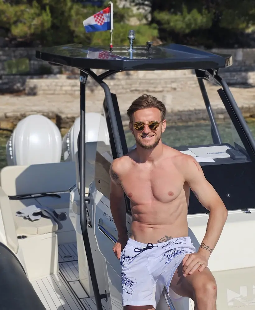 ivan_rakitic-on-raketa-tours-boat
